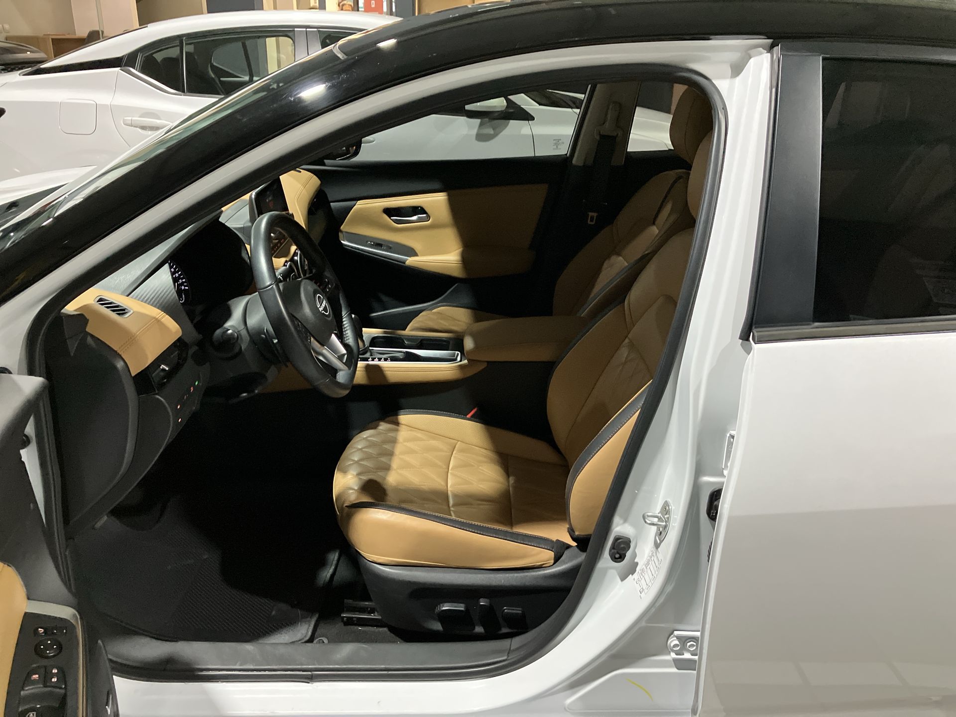 2024 Nissan SENTRA PLATINUM BITONO CVT 25