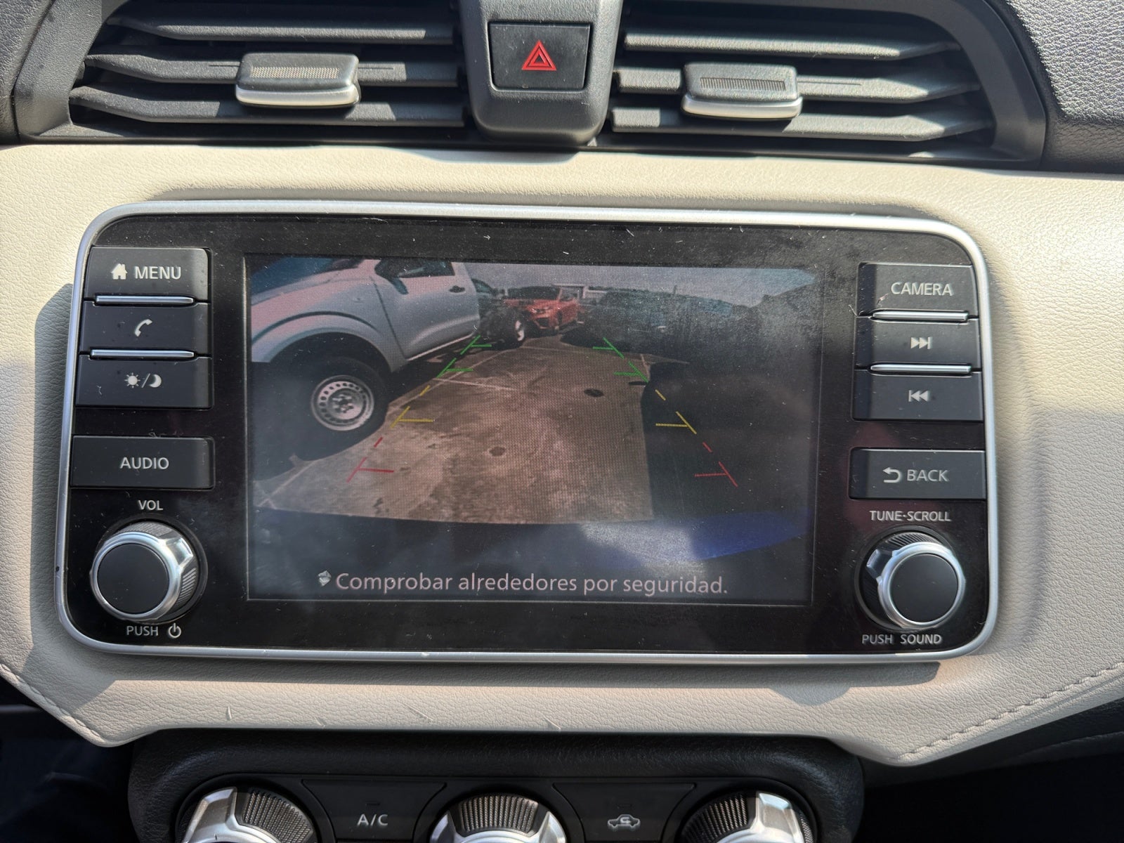 2020 Nissan VERSA ADVANCE CVT 22
