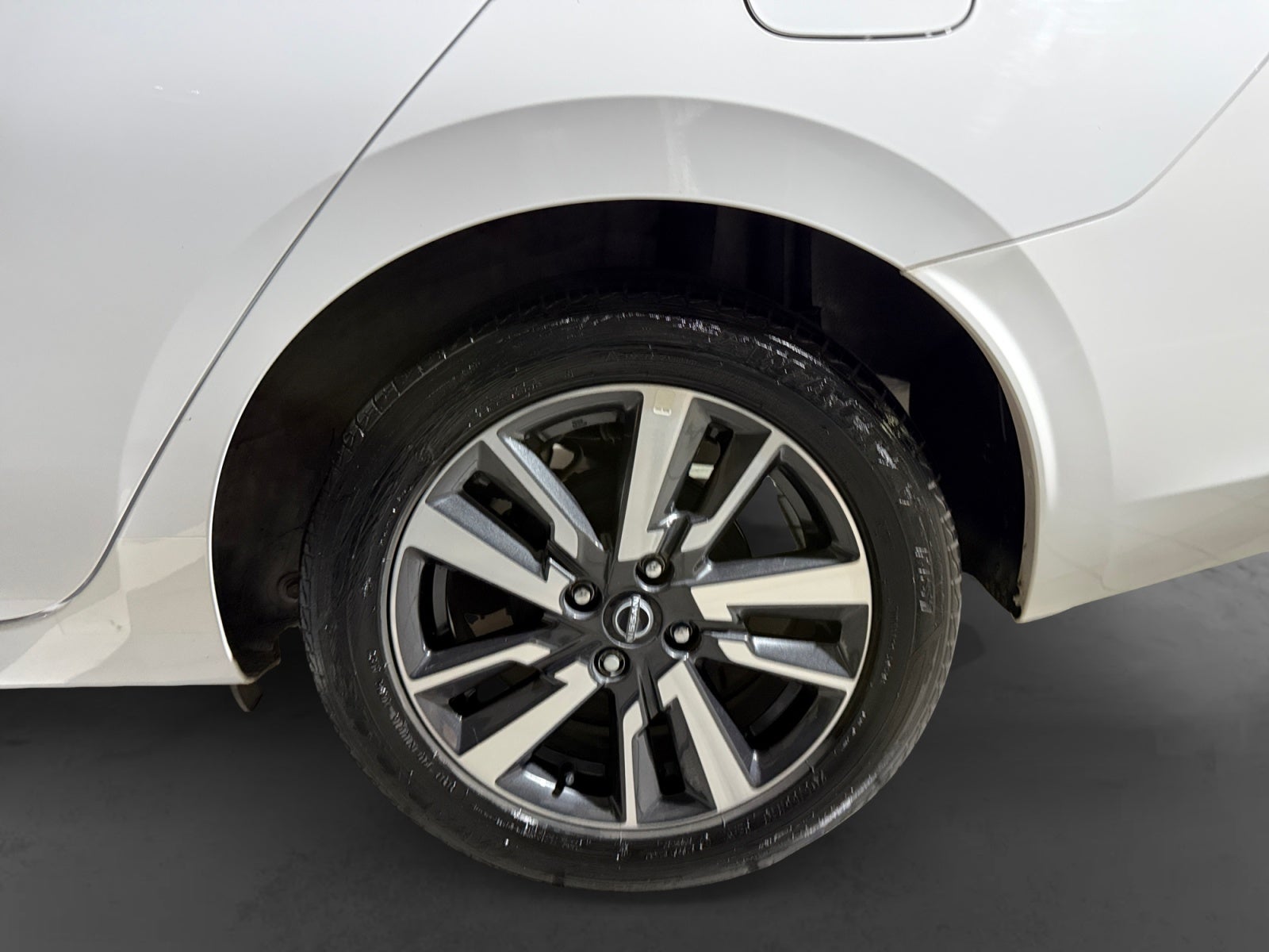 2025 Nissan VERSA VERSA ADVANCE MT