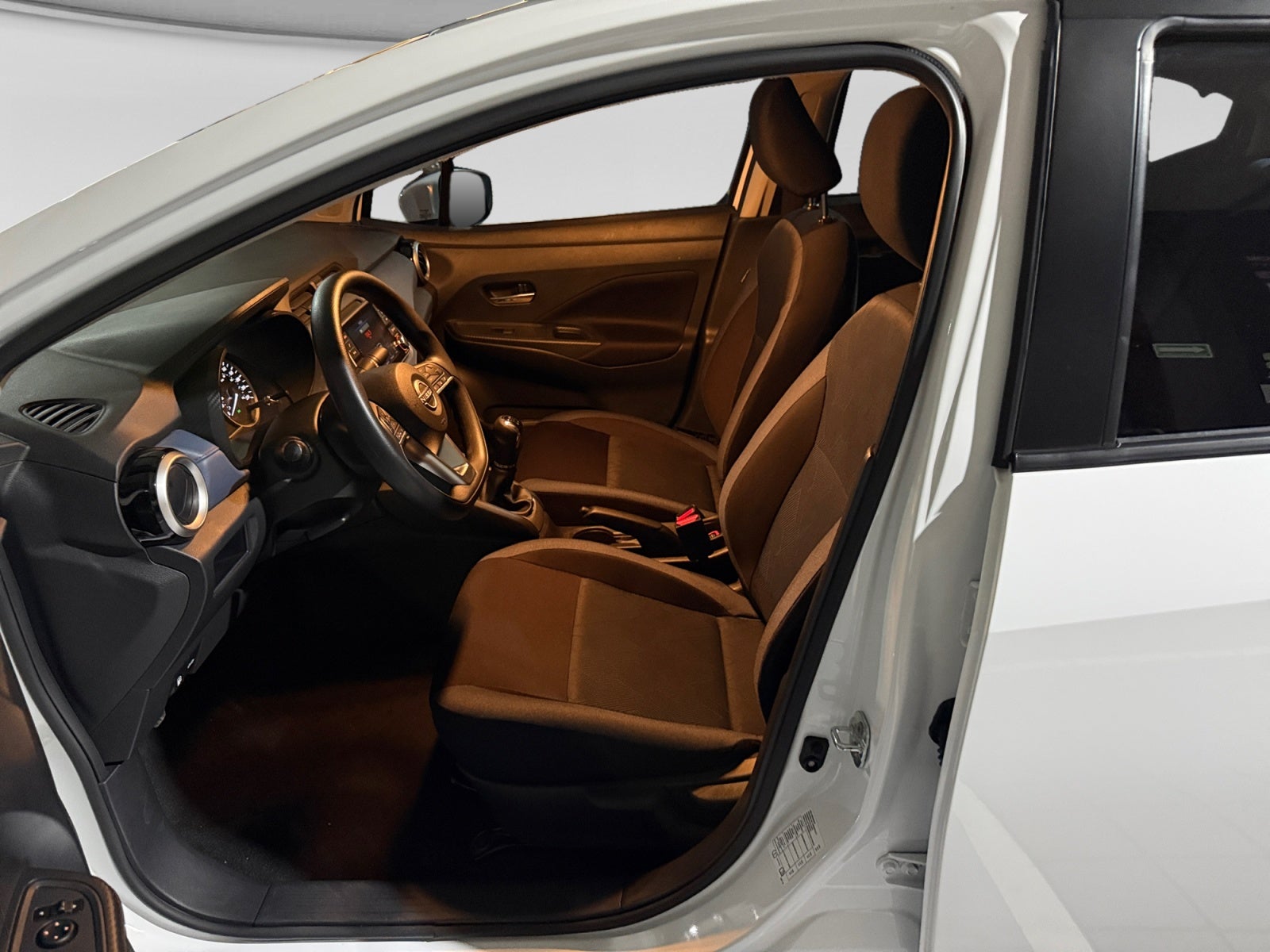 2025 Nissan VERSA VERSA ADVANCE MT
