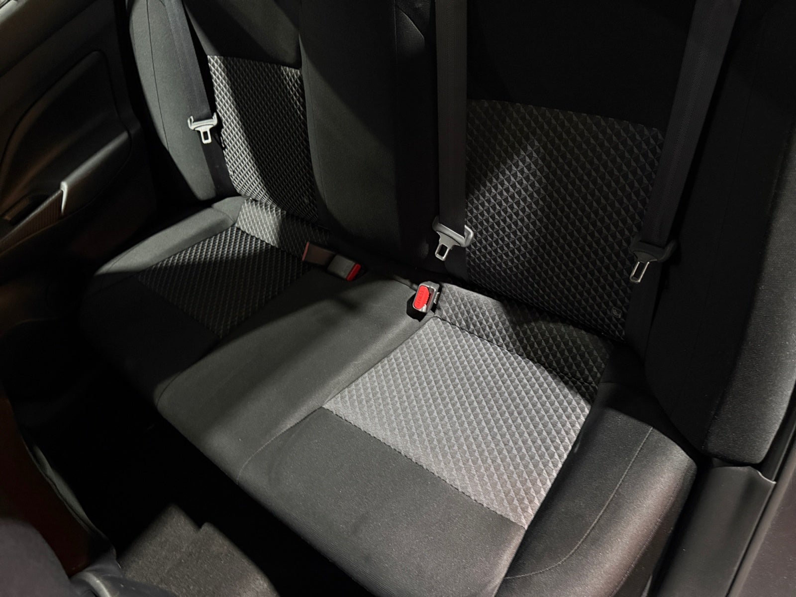 2023 Nissan VERSA SENSE MT 23