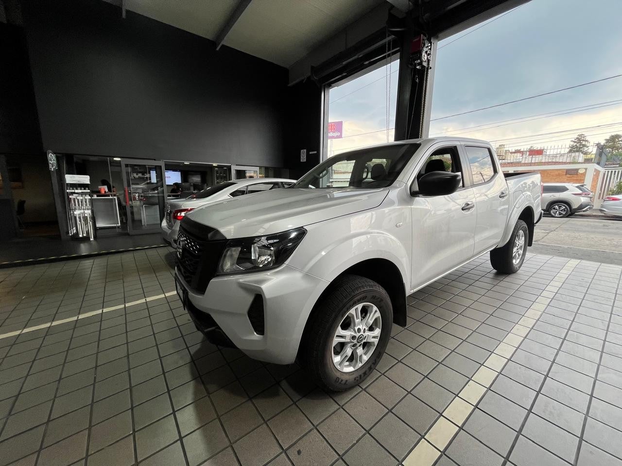 2025 Nissan FRONTIER XE TM 25