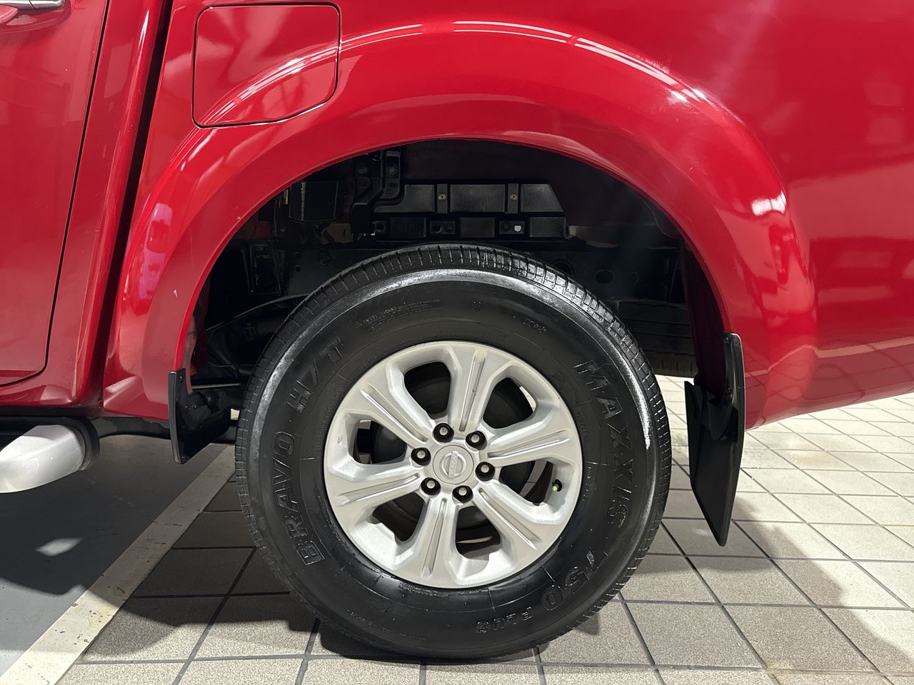 2020 Nissan FRONTIER LE TM AC