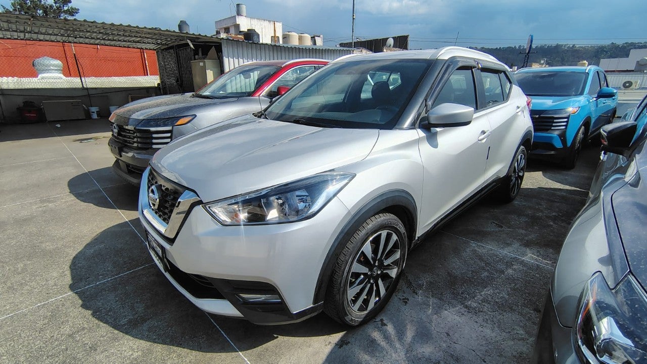 2020 Nissan KICKS KICKS ADVANCE CVT A/C NEGRO