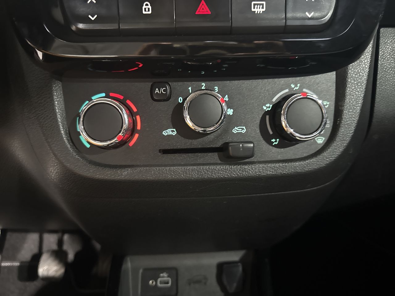 2023 RENAULT KWID OUTSIDER