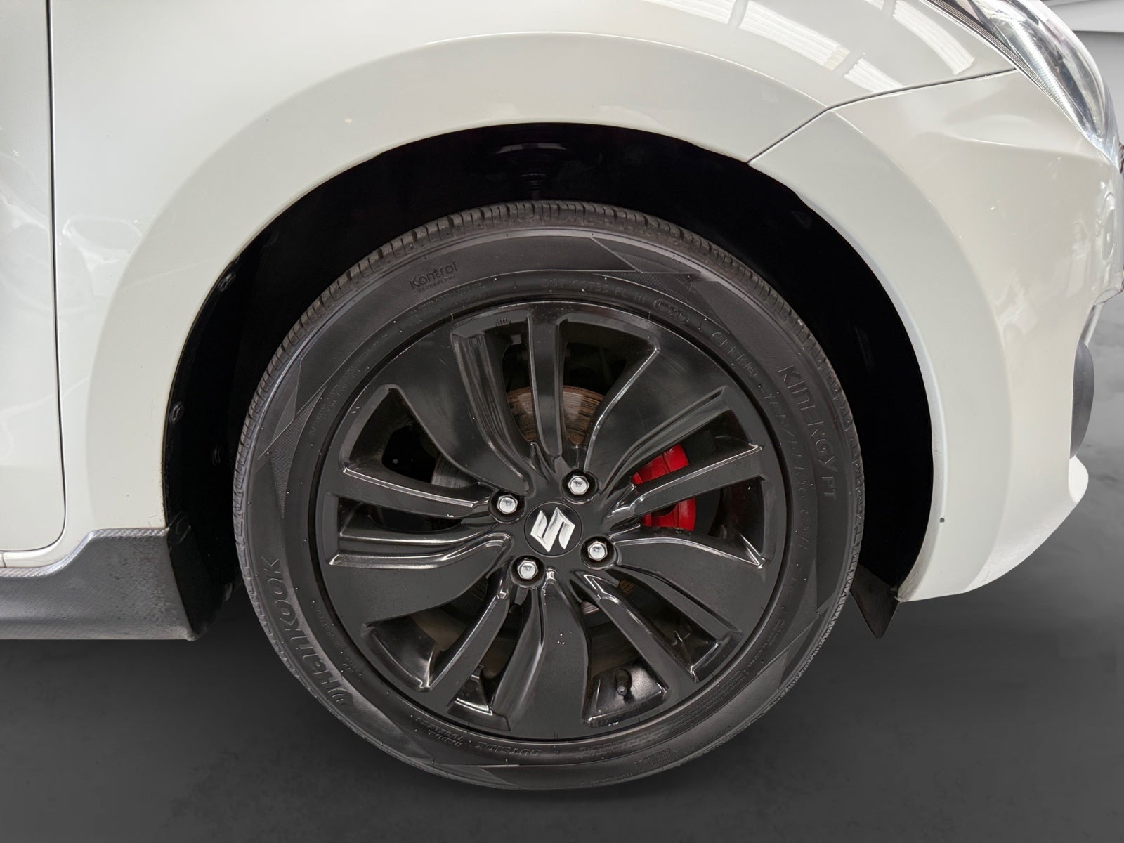 2019 SUZUKI SWIFT GLX TA