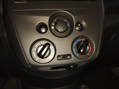 2020 Nissan V-DRIVE MT AC 1.6L