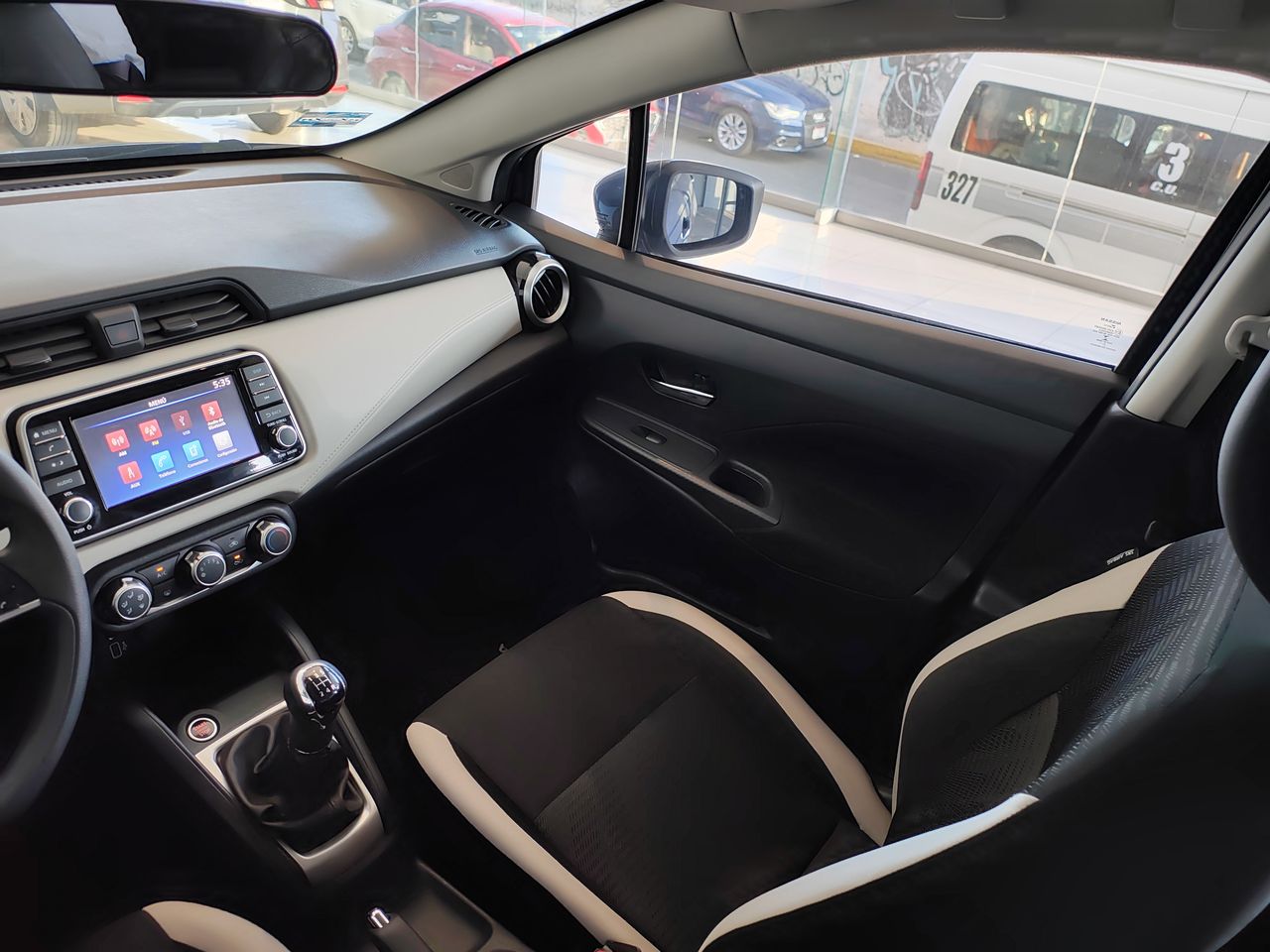 2021 Nissan VERSA ADVANCE MT 21