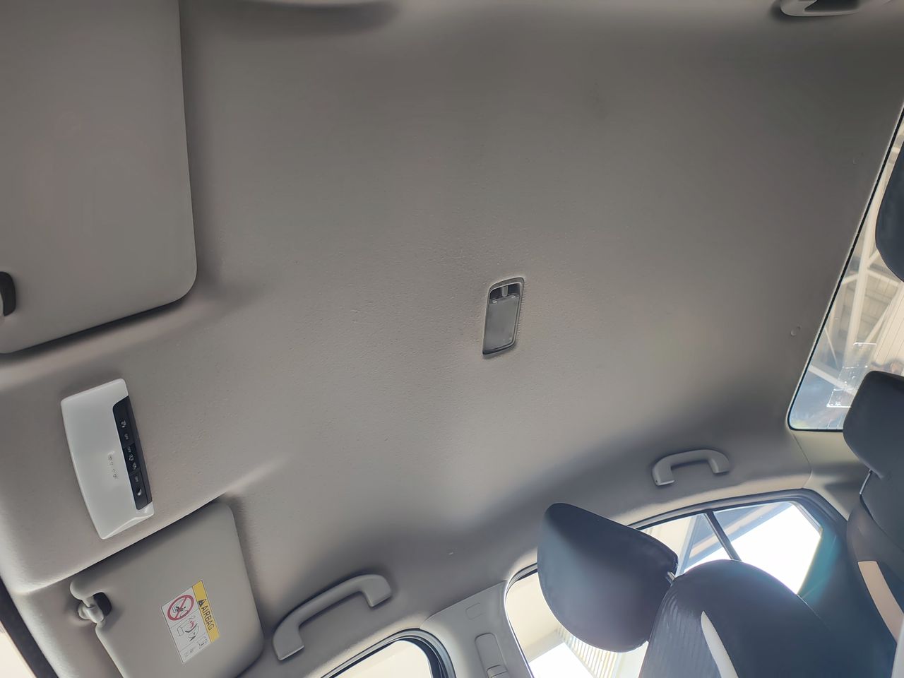 2021 Nissan VERSA ADVANCE MT 21