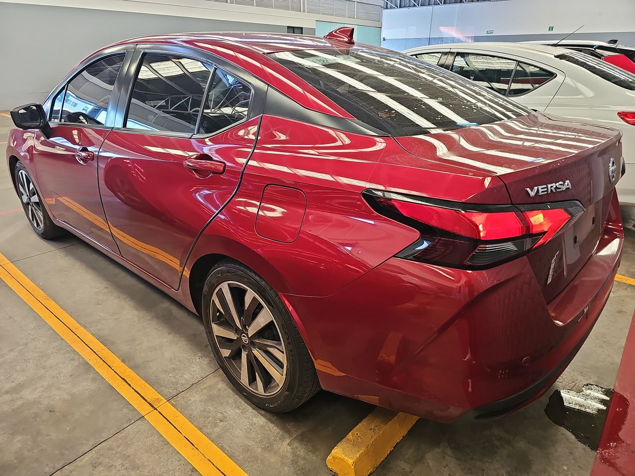 2020 Nissan VERSA PLATINUM CVT