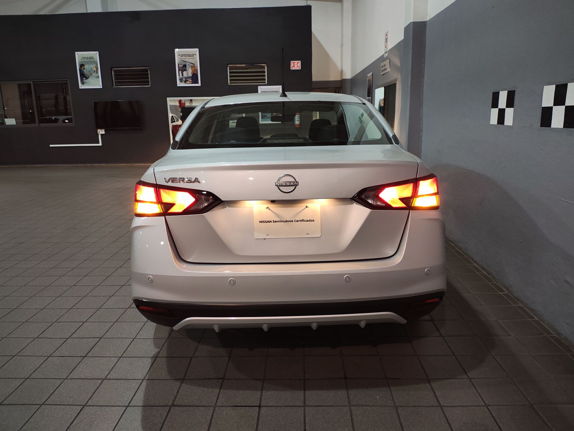 2023 Nissan VERSA ADVANCE MT 23