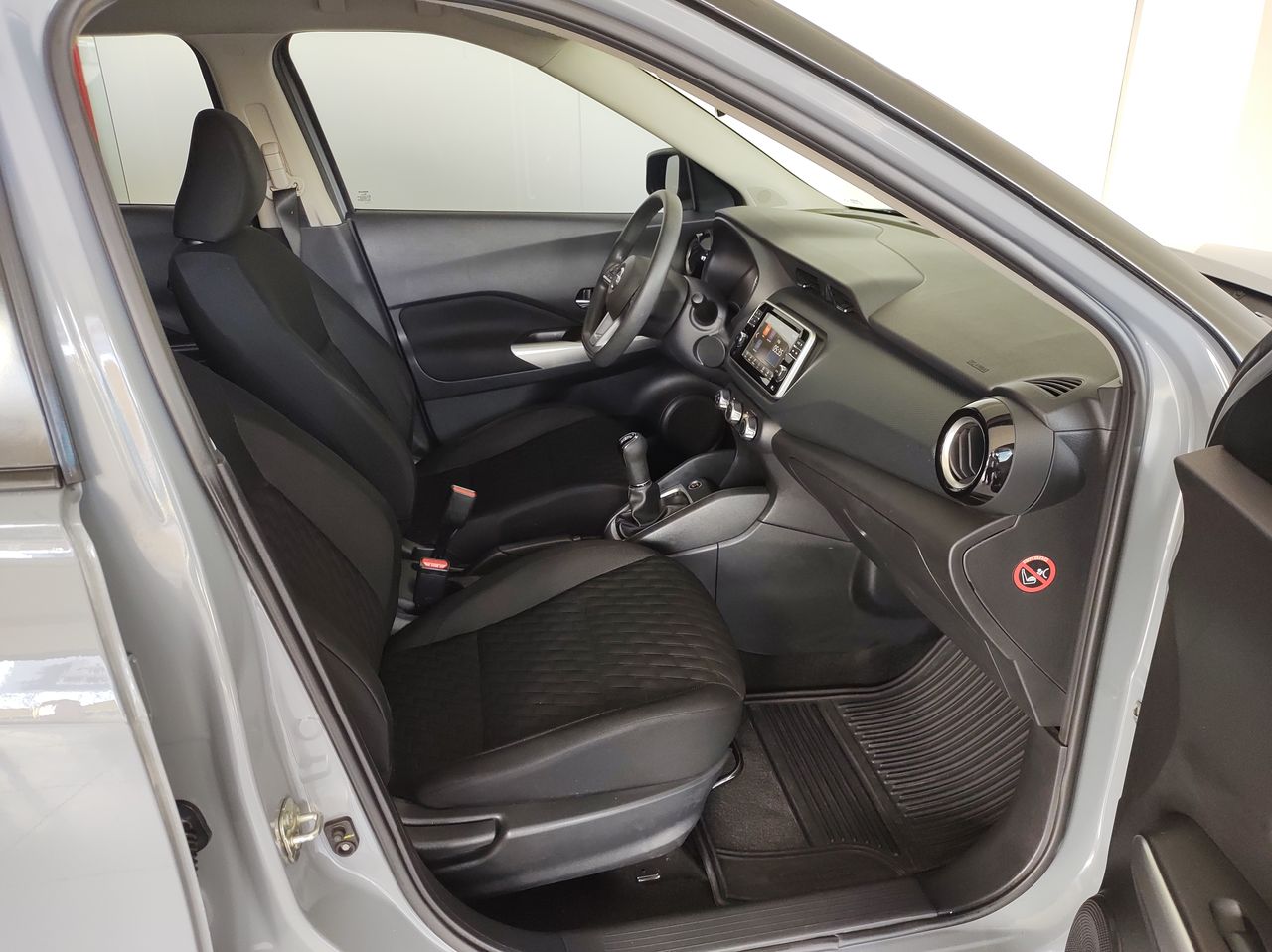 2021 Nissan KICKS ADVANCE 1.6 LTS MT 21