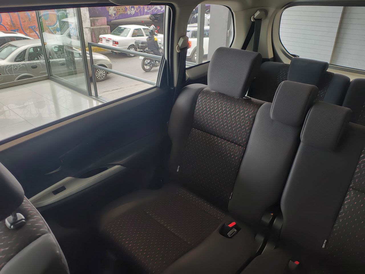2020 Toyota AVANZA LE AT