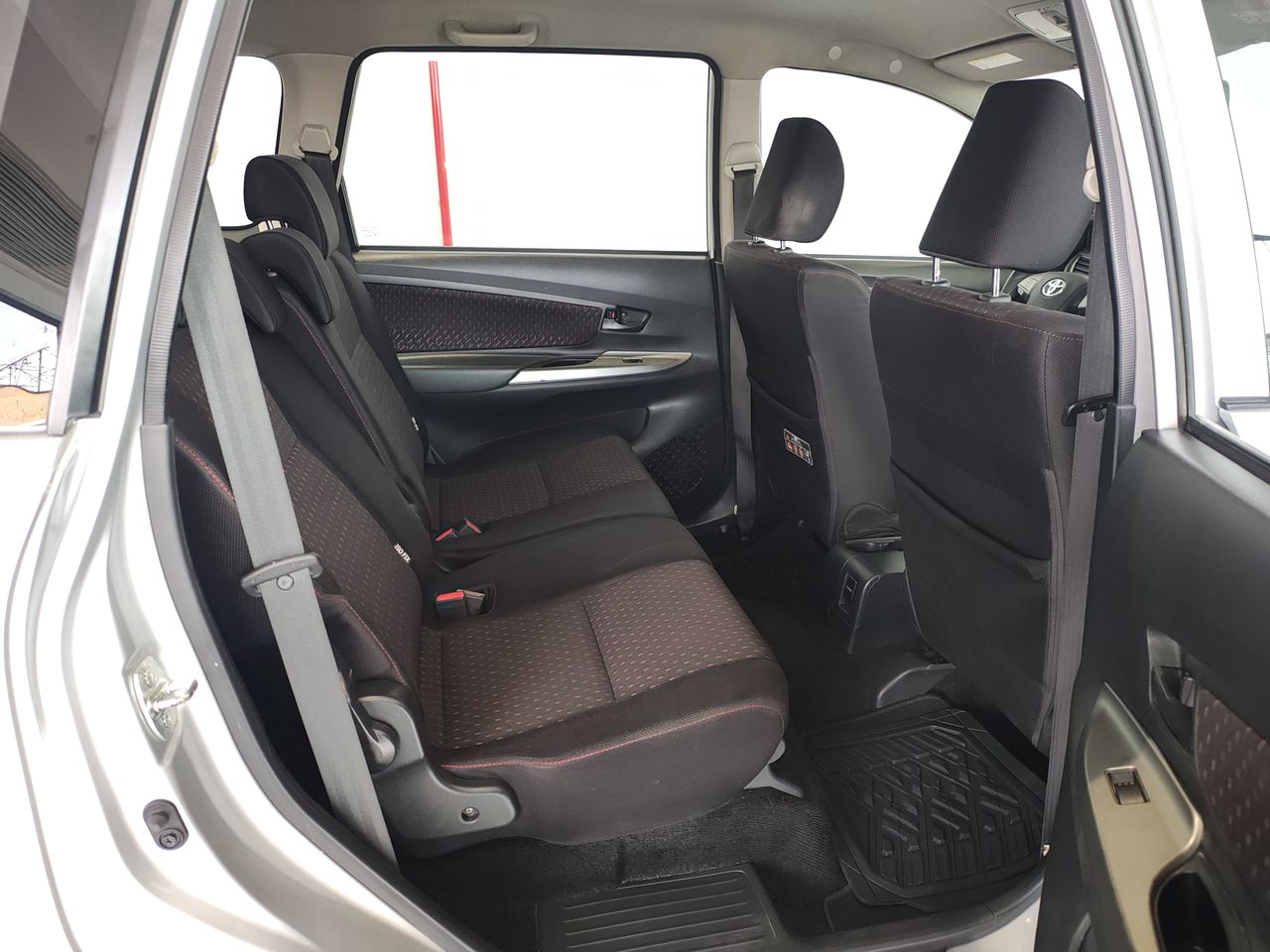 2020 Toyota AVANZA LE AT