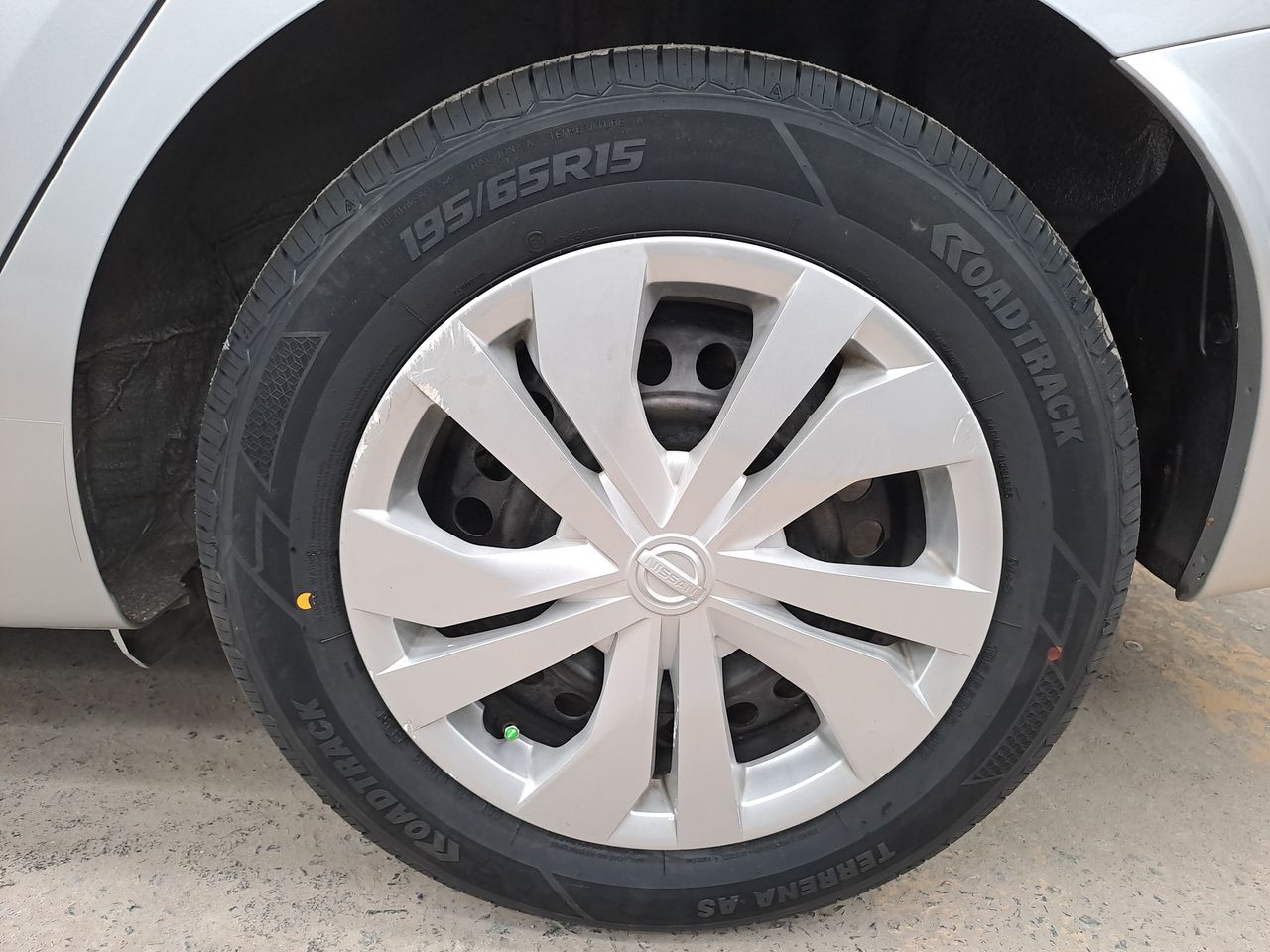 2022 Nissan VERSA SENSE CVT 22