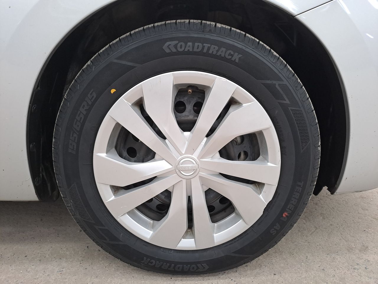 2022 Nissan VERSA SENSE CVT 22