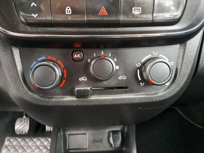 2025 RENAULT KWID INTENS