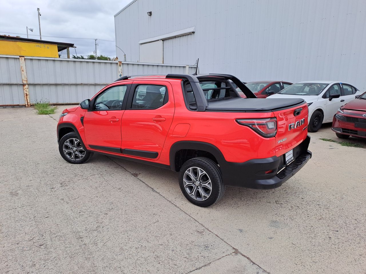 2024 RAM 700 LARAMIE CREW CAB