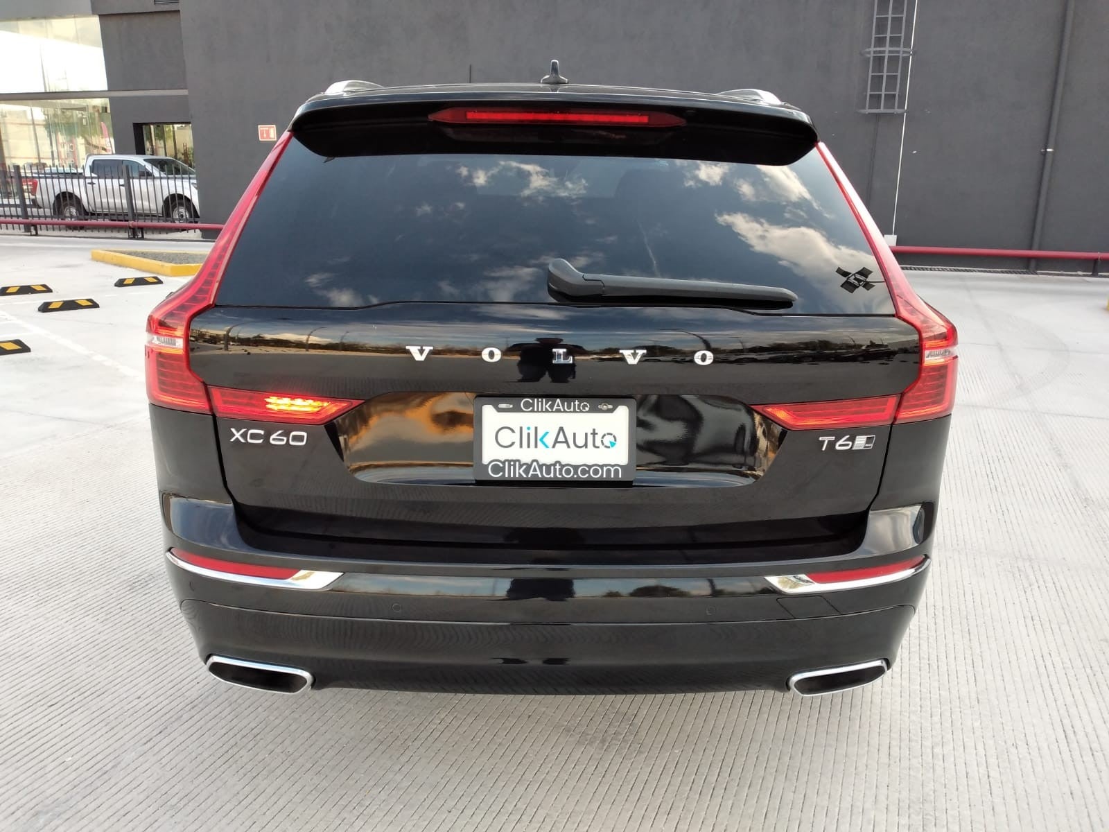 2019 Volvo XC60 INSCRIPTION T6 AWD
