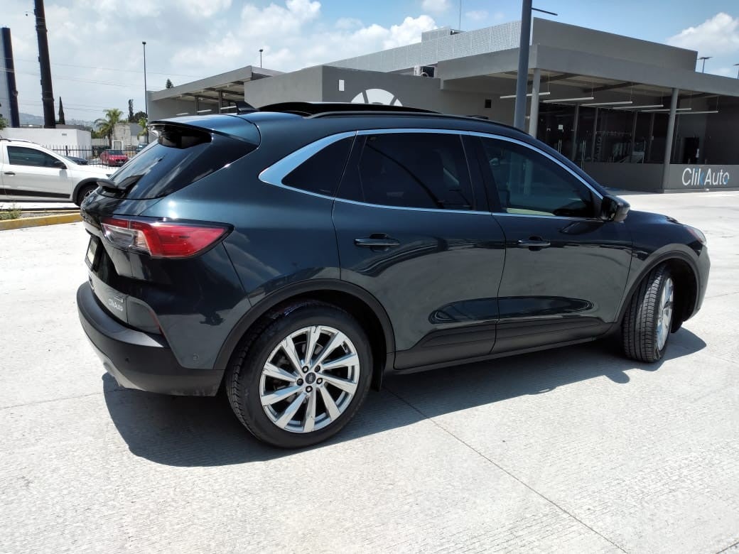 2022 Ford ESCAPE TITANIUM HEV