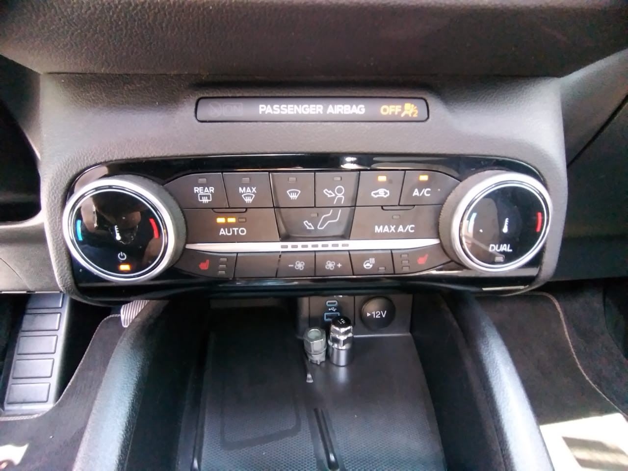 2022 Ford ESCAPE TITANIUM HEV