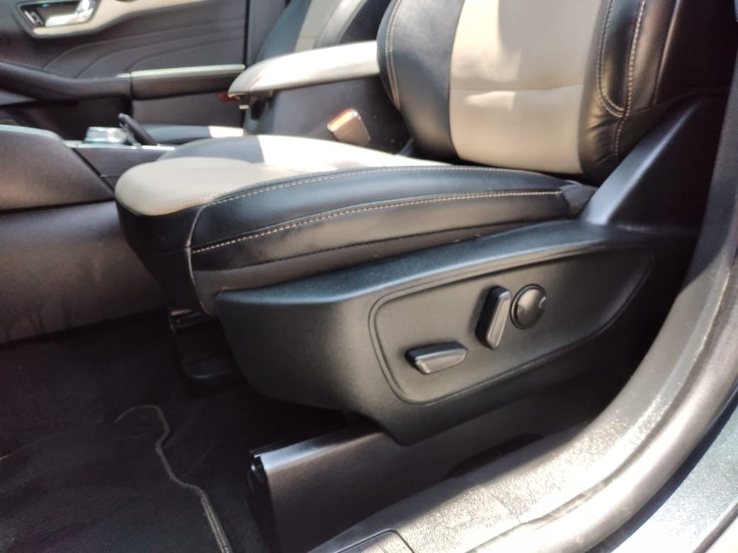 2022 Ford ESCAPE TITANIUM HEV