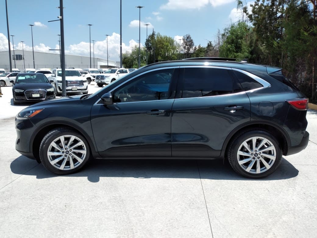 2022 Ford ESCAPE TITANIUM HEV