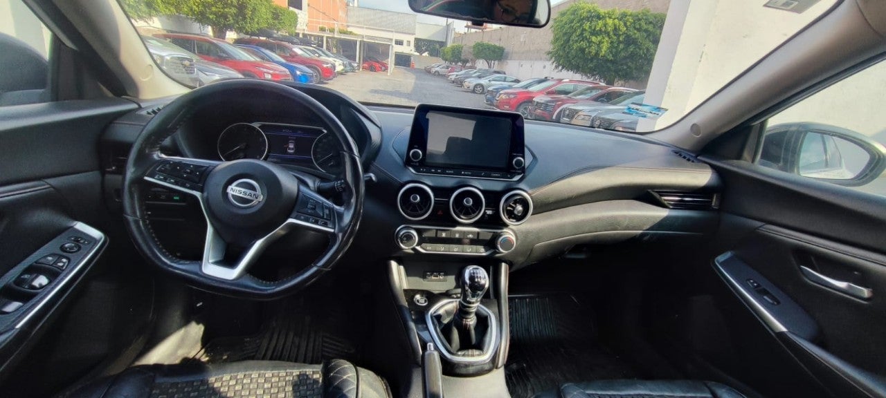 2020 Nissan SENTRA SR MT