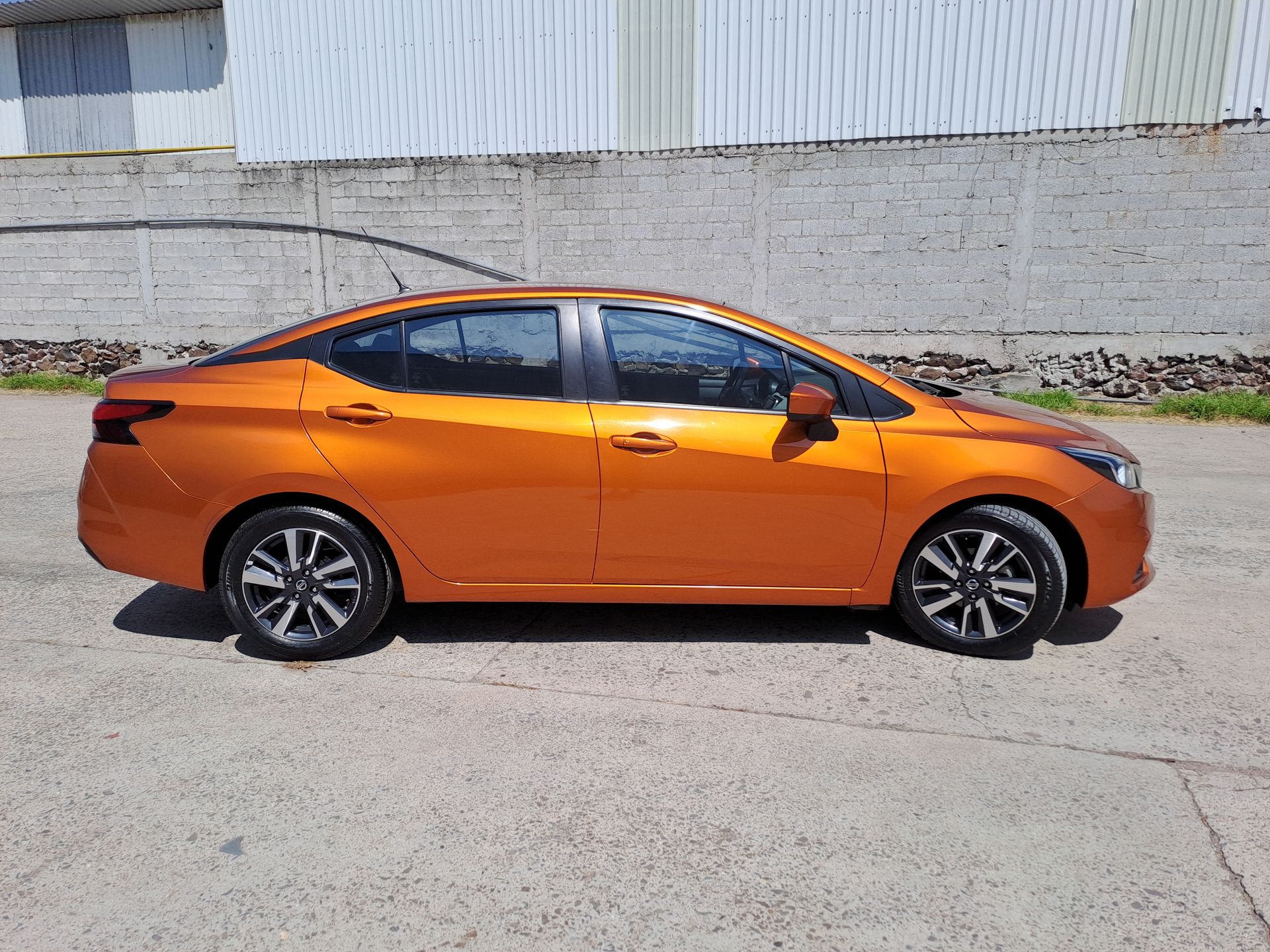 2022 Nissan VERSA ADVANCE CVT 22