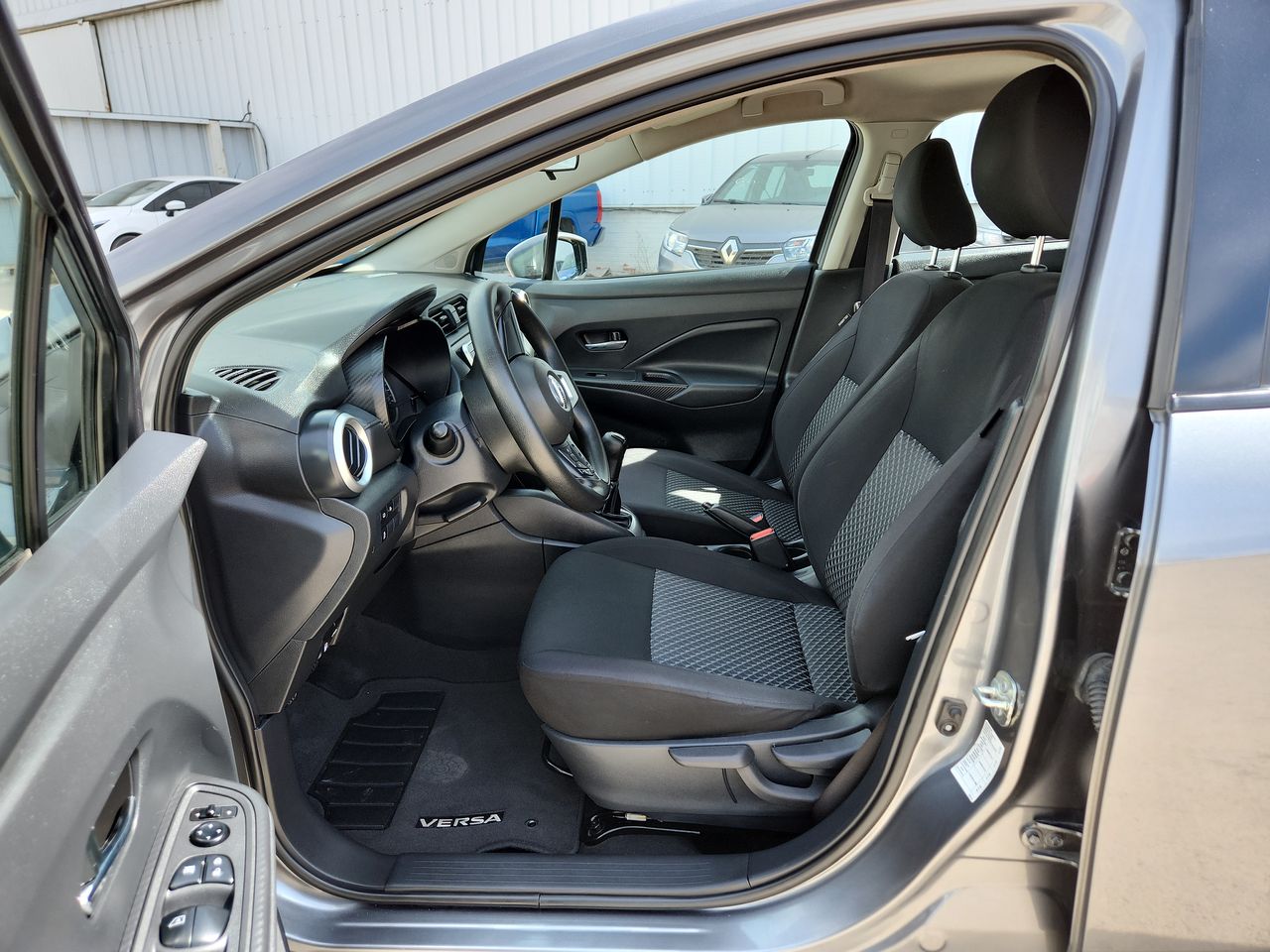 2021 Nissan VERSA SENSE MT 21