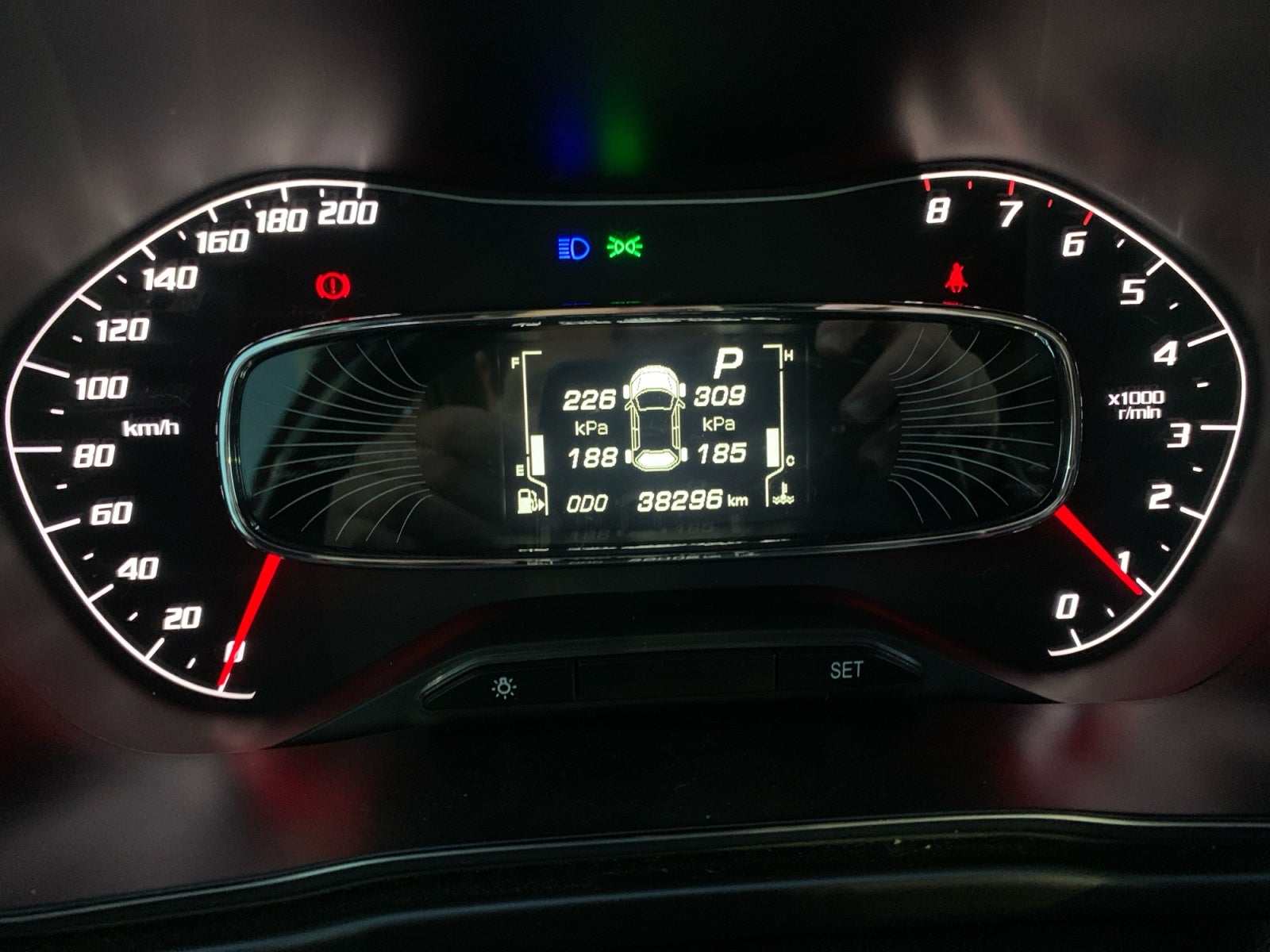 2024 Chevrolet GROOVE PREMIER F