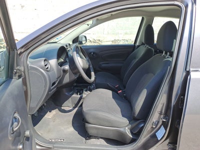 2020 Nissan VERSA MT AC 1.6L