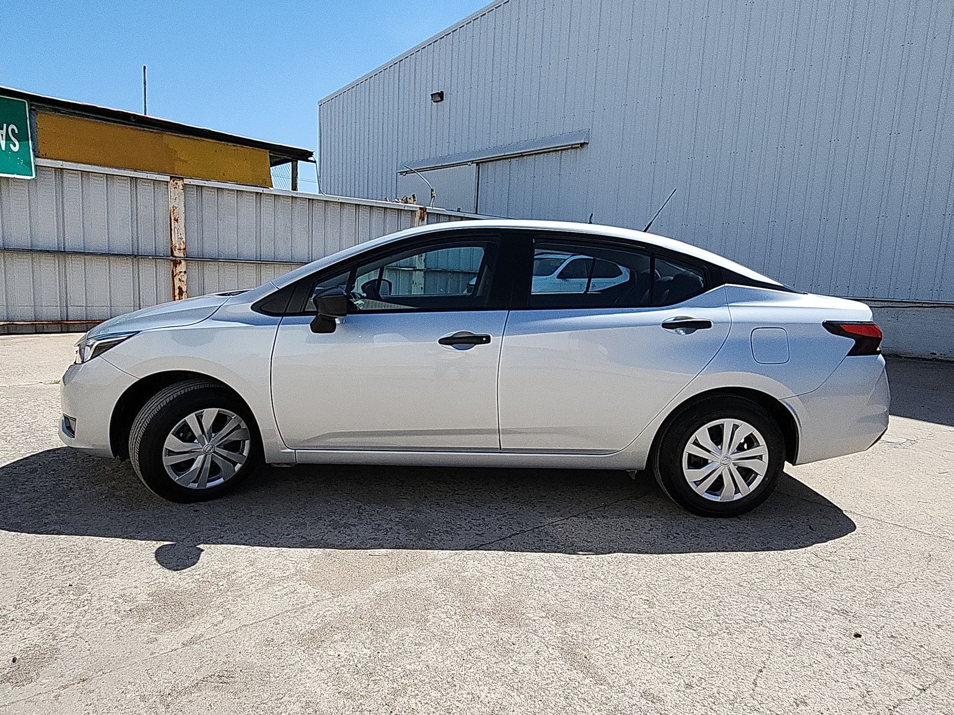 2025 Nissan VERSA SENSE MT 25