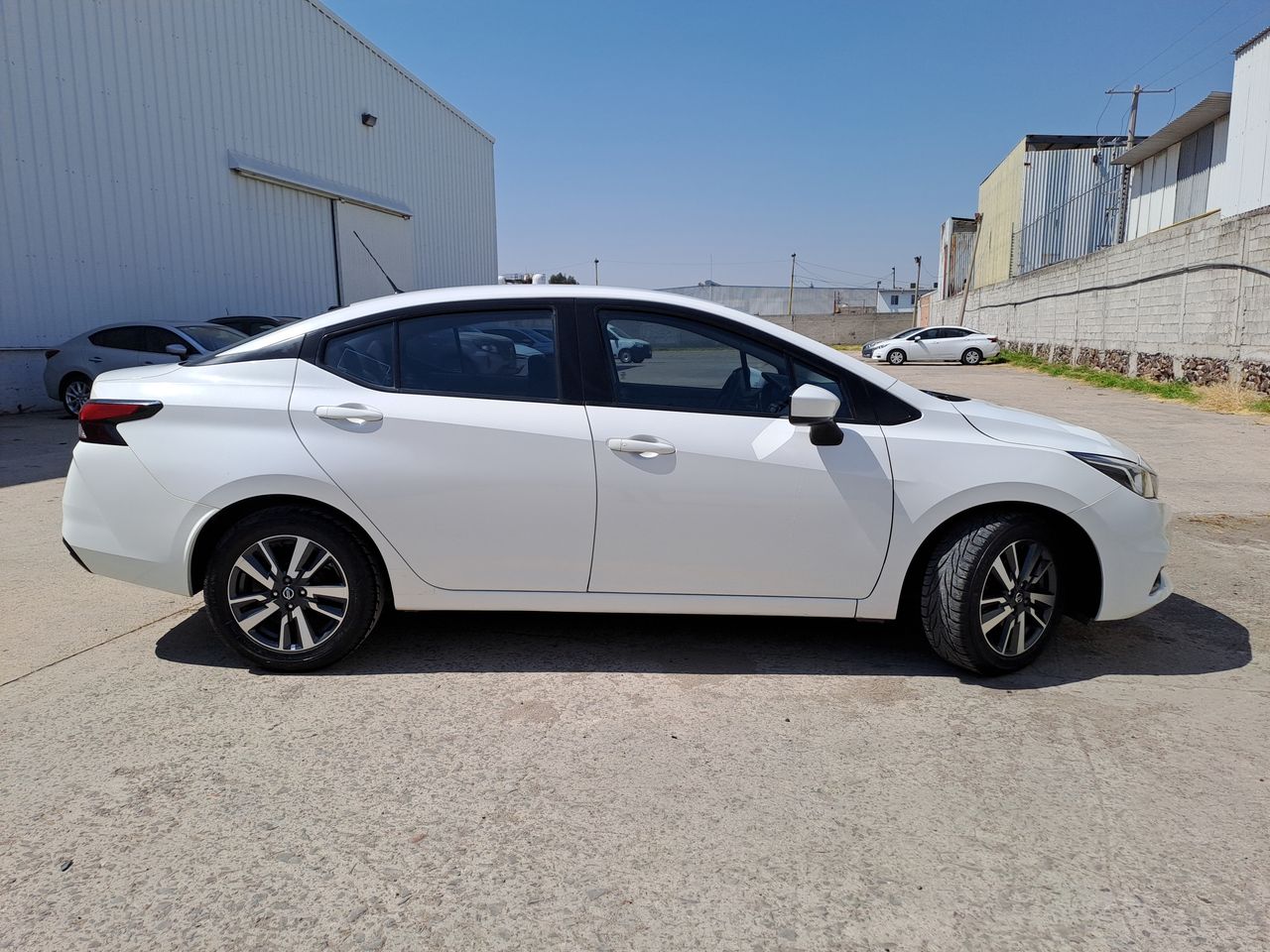 2022 Nissan VERSA ADVANCE CVT 22