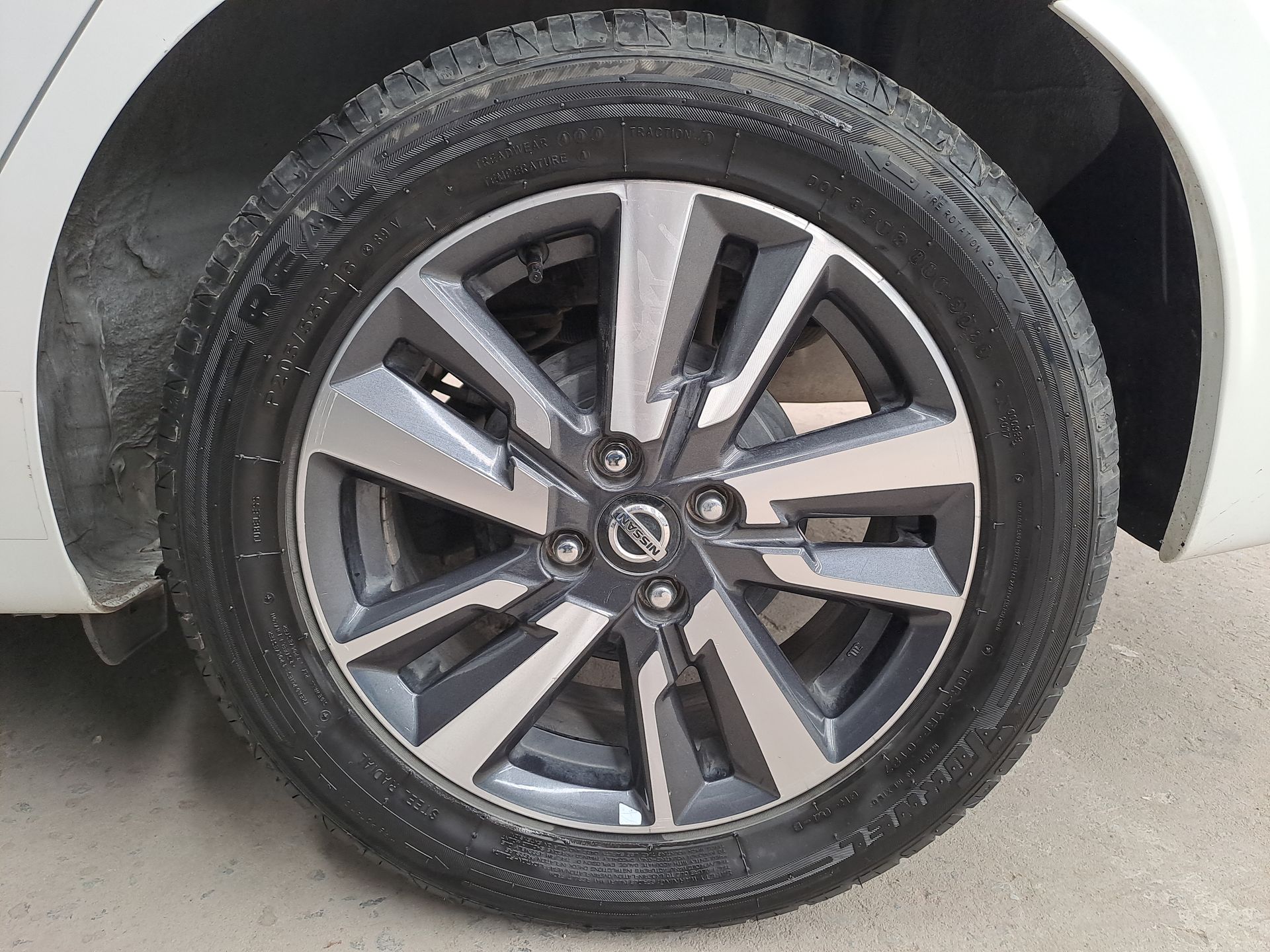 2022 Nissan VERSA ADVANCE CVT 22