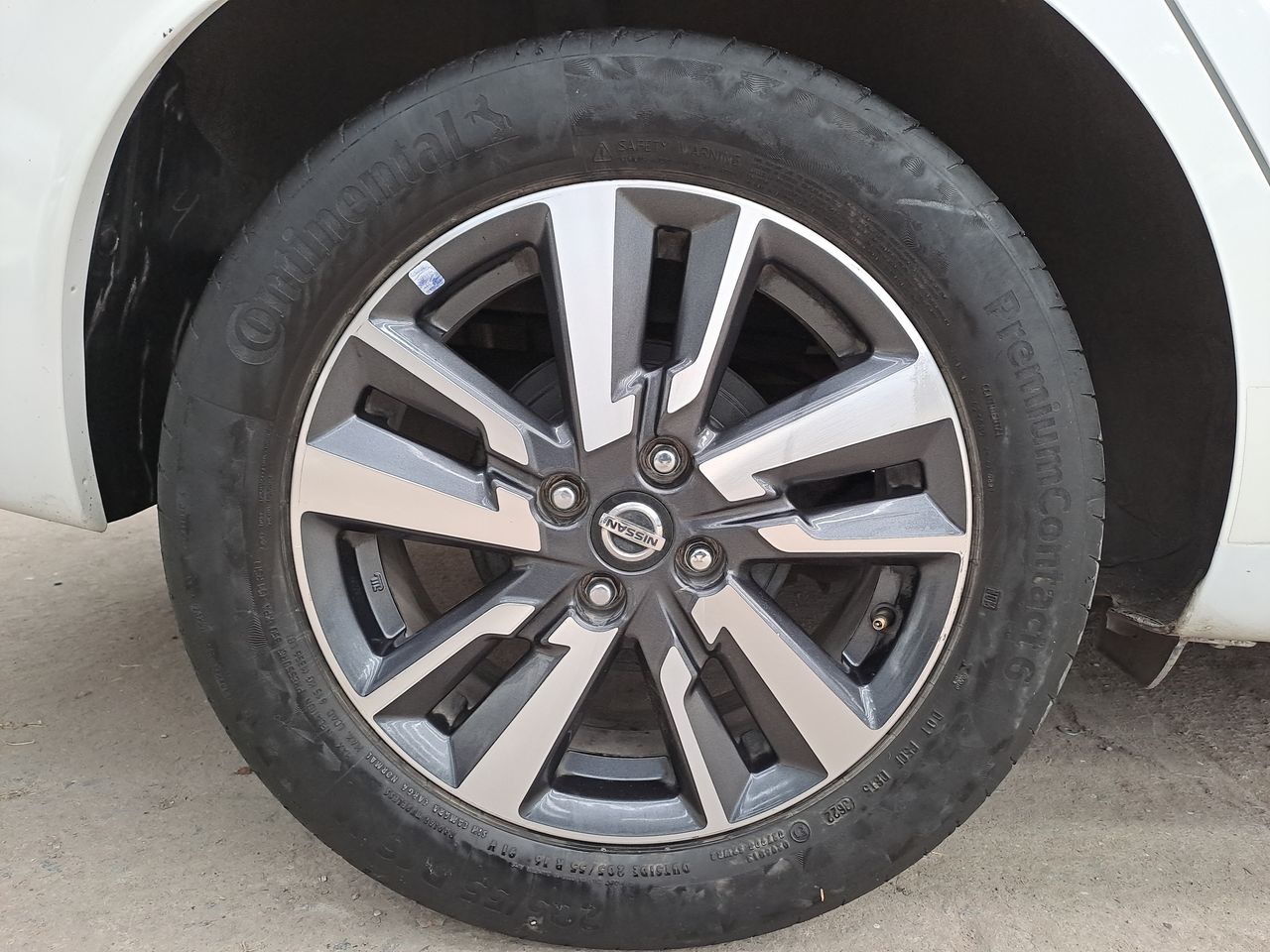 2022 Nissan VERSA ADVANCE CVT 22