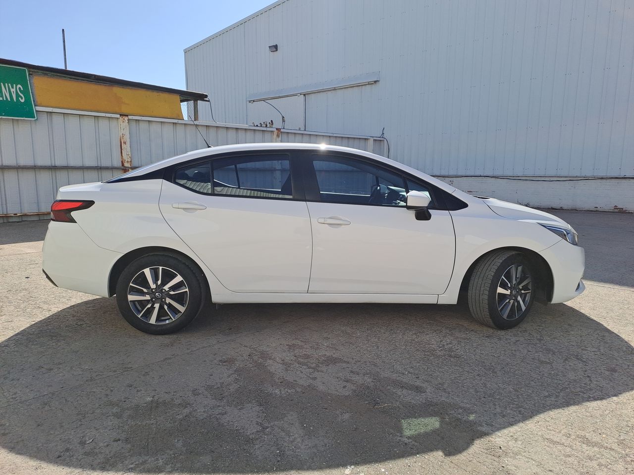 2022 Nissan VERSA ADVANCE CVT 22