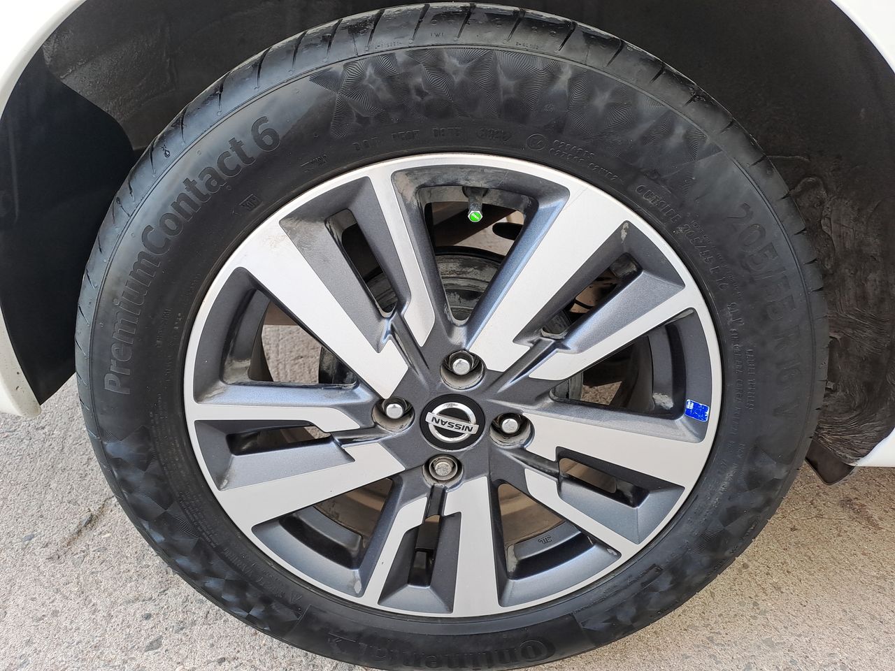 2020 Nissan VERSA ADVANCE CVT