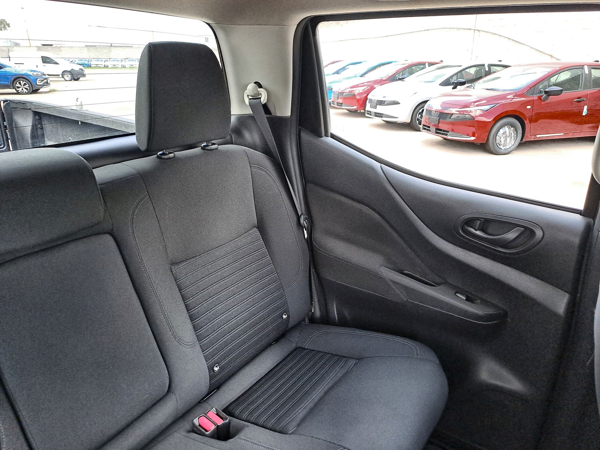 2024 Nissan FRONTIER FRONTIER XE TM 24