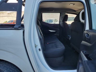 2020 Nissan FRONTIER DOBLE CABINA SE TM AC PAQ SEG 6VEL