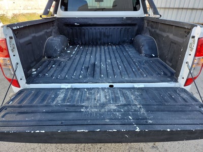 2020 Nissan FRONTIER DOBLE CABINA SE TM AC PAQ SEG 6VEL