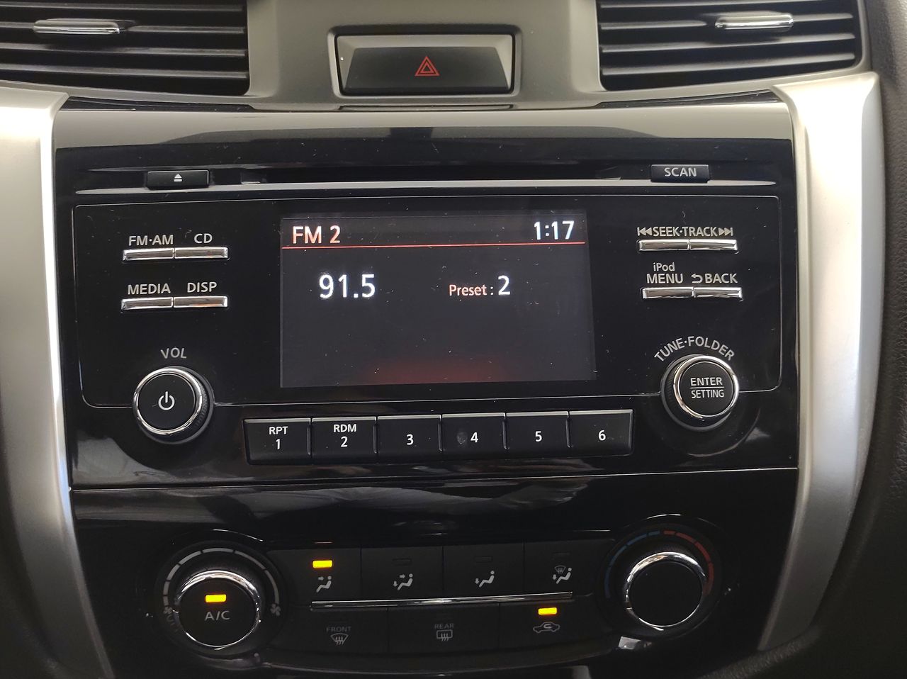 2020 Nissan NP300 FRONTIER LE TM AC