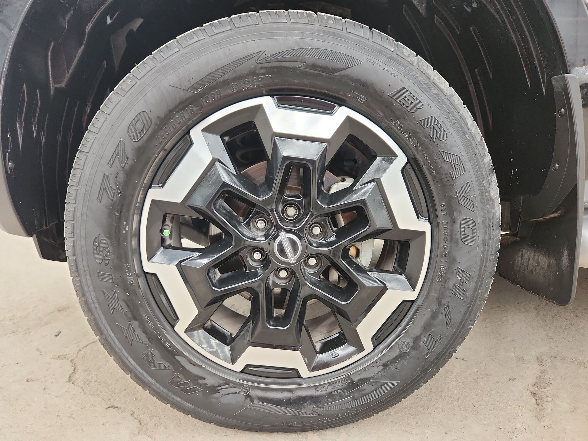 2023 Nissan FRONTIER PLATINUM LE TA 23