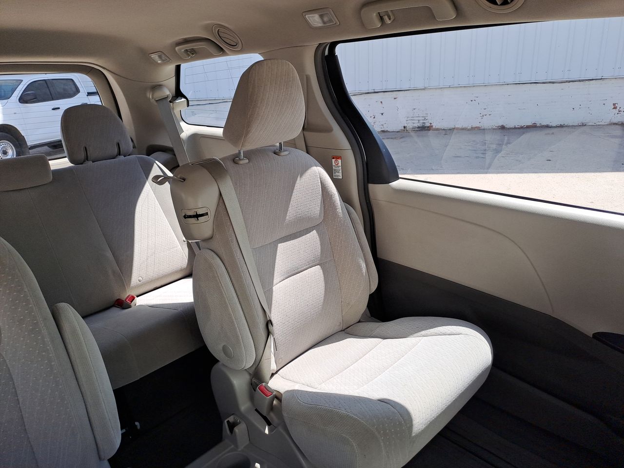 2018 Toyota SIENNA LE