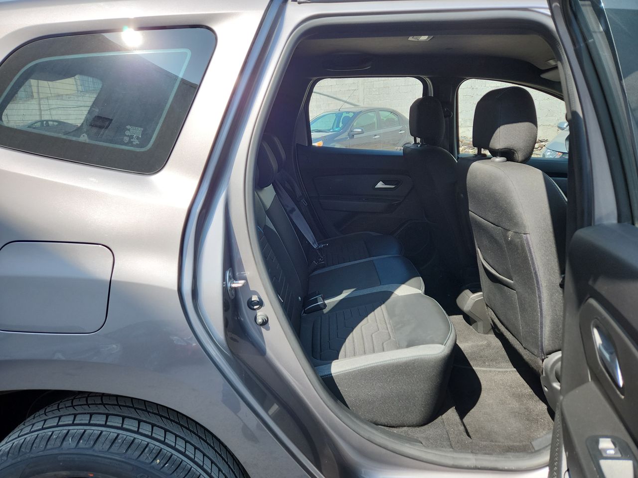 2023 RENAULT DUSTER ICONIC CVT