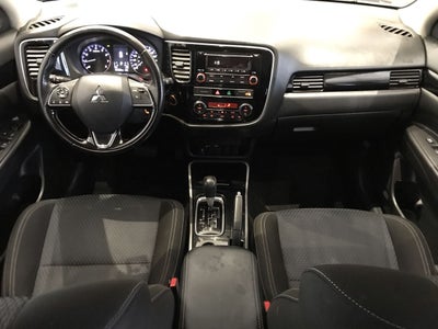2019 Mitsubishi OUTLANDER ES