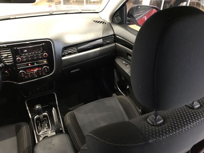 2019 Mitsubishi OUTLANDER ES