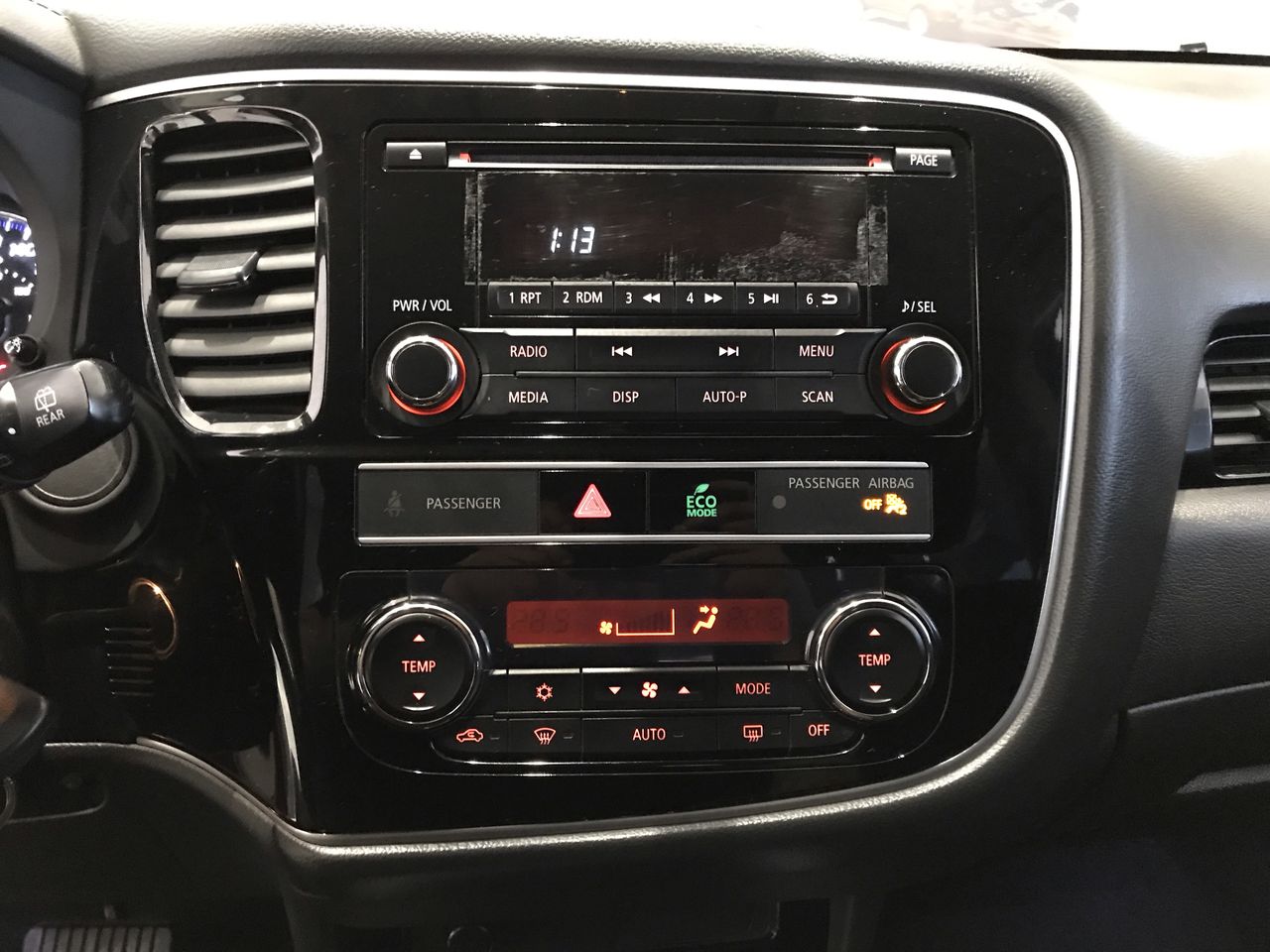 2019 Mitsubishi OUTLANDER ES