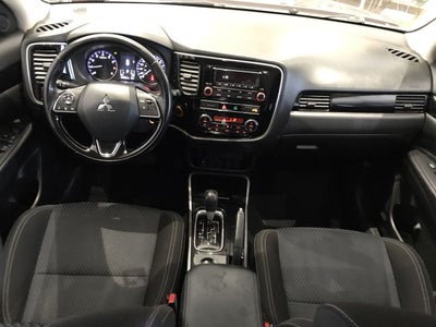 2019 Mitsubishi OUTLANDER ES
