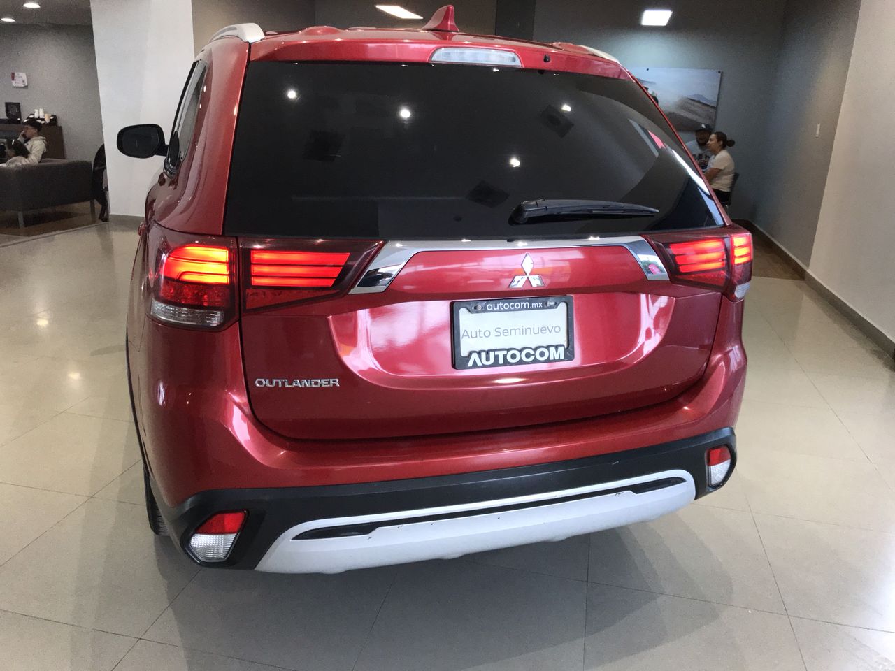 2019 Mitsubishi OUTLANDER ES